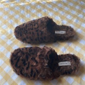 Madewell faux fur slippers